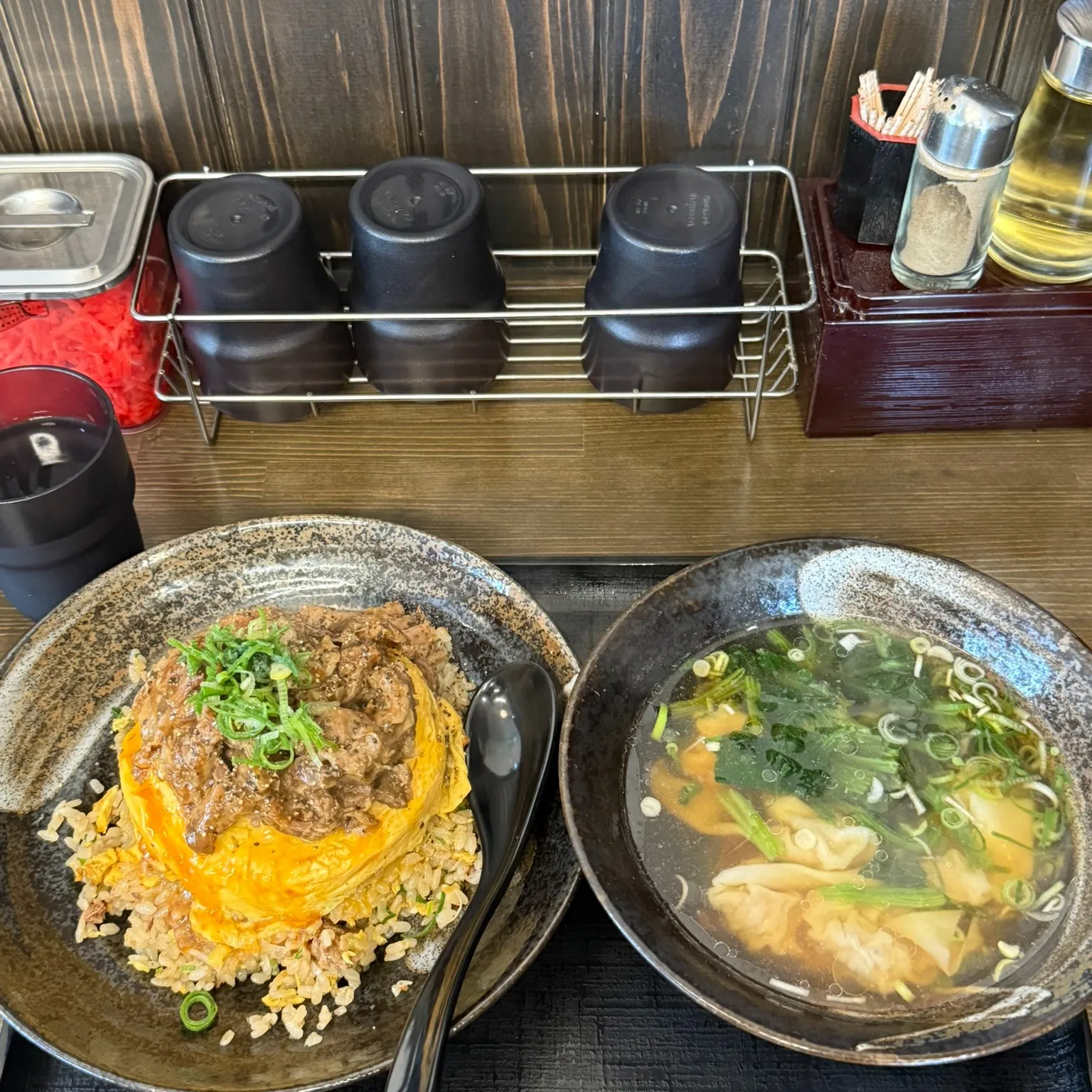 【飯テロ注意】今日のランチは、草加の激ウマ名店でスタミナチャ...